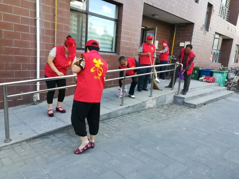 縣社區夕陽紅志愿服務隊發揮余熱助創文明城